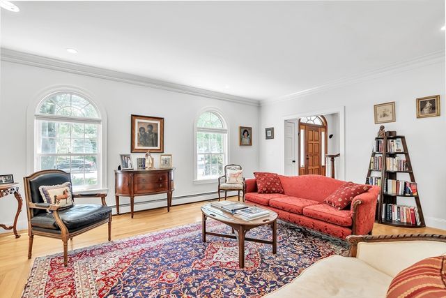 34 Solomon Pierce, Lexington, MA 02420