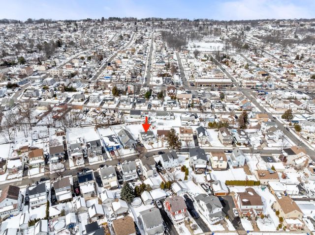95 William Place, Totowa, NJ 07512