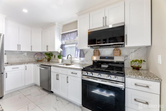 95 William Place, Totowa, NJ 07512