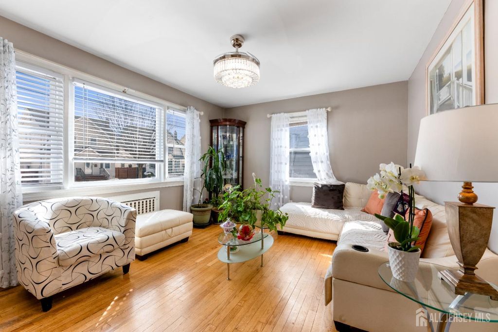 95 William Place, Totowa, NJ 07512