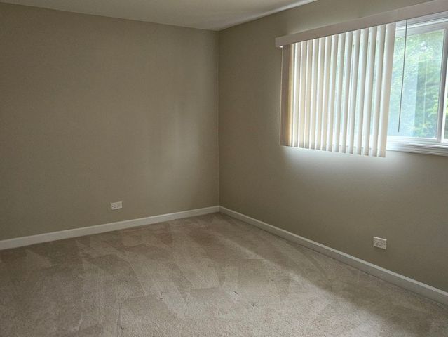 10S771 Clarendon Hills Road 208, Willowbrook, IL 60527