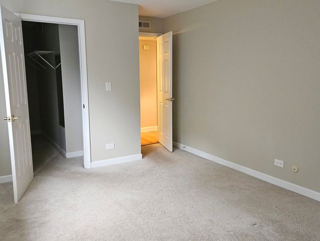 10S771 Clarendon Hills Road 208, Willowbrook, IL 60527