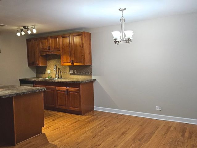 10S771 Clarendon Hills Road 208, Willowbrook, IL 60527