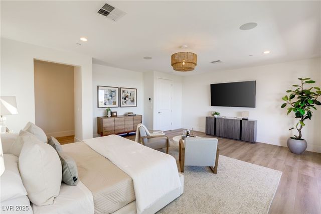 10637 Patina Hills Court, Las Vegas, NV 89135