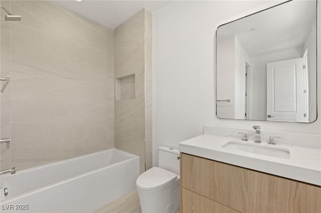 10637 Patina Hills Court, Las Vegas, NV 89135