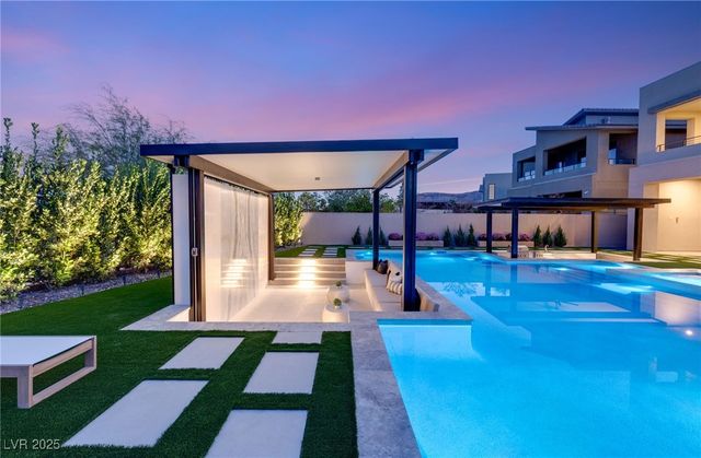 10637 Patina Hills Court, Las Vegas, NV 89135