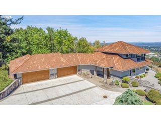 75 Sw LOVHAR Dr, Gresham, OR 97080