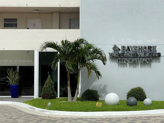 7904 West Dr 215, North Bay Village, FL 33141