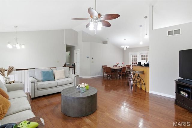 2011 Shady Station Trail, Dupo, IL 62239