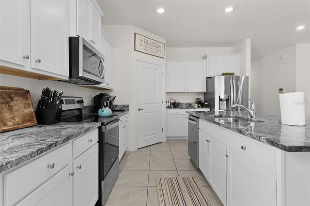 5092 STOKES WAY, Wildwood, FL 34785