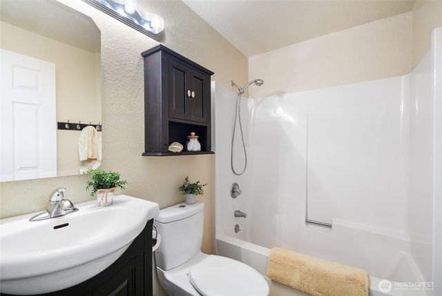 4013 Creek Place, Mount Vernon, WA 98273