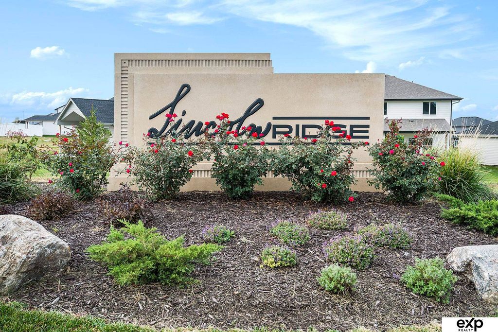 11020 S 218 Street, Gretna, NE 68028