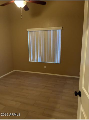 1041 E SILVERWOOD Drive, Phoenix, AZ 85048