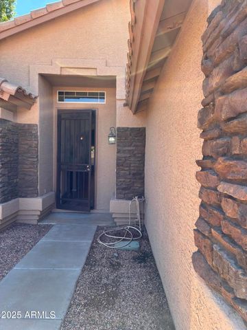 1041 E SILVERWOOD Drive, Phoenix, AZ 85048