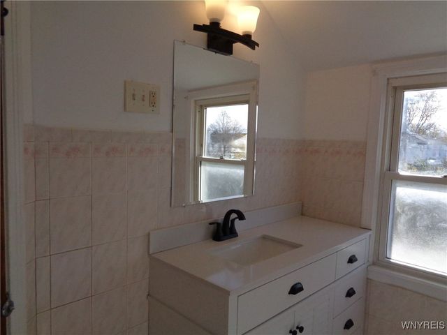 132 June Road, Tonawanda, NY 14217