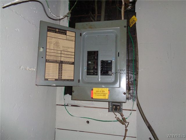 132 June Road, Tonawanda, NY 14217