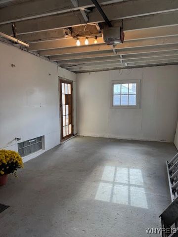 132 June Road, Tonawanda, NY 14217