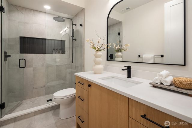 6508 103rd Avenue NE, Kirkland, WA 98033