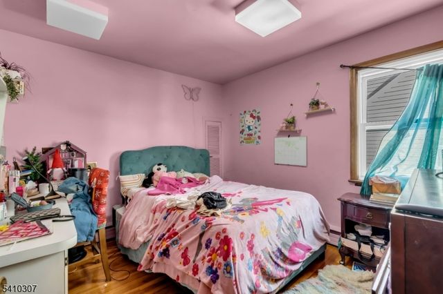 693 Hemlock St, Rahway City, NJ 07065