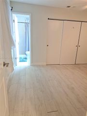 2220 N 57th Way 2, Hollywood, FL 33021