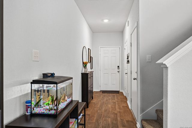 6714 Greensleeves, San Antonio, TX 78252