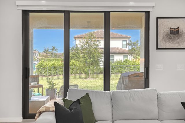 4740 Chantilly, Lake Worth, FL 33467