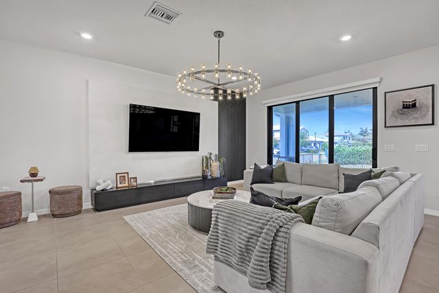 4740 Chantilly, Lake Worth, FL 33467