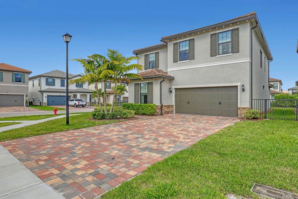 4740 Chantilly, Lake Worth, FL 33467