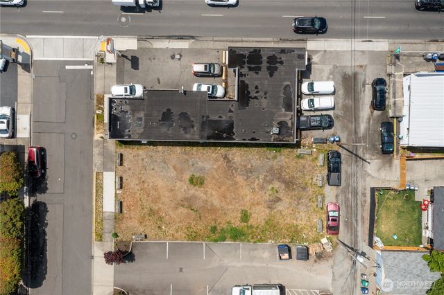 3073 3rd Street NE, Auburn, WA 98002