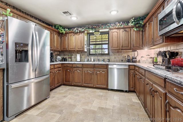 4152 W Oak Street, Skiatook, OK 74070