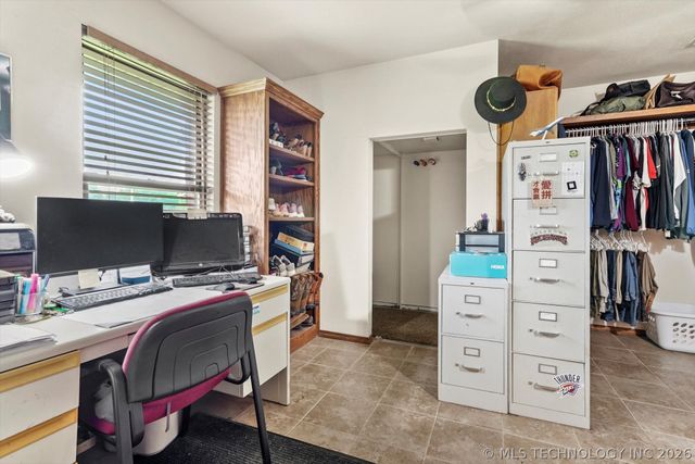 4152 W Oak Street, Skiatook, OK 74070