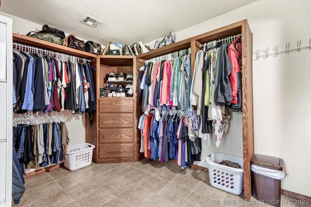 4152 W Oak Street, Skiatook, OK 74070