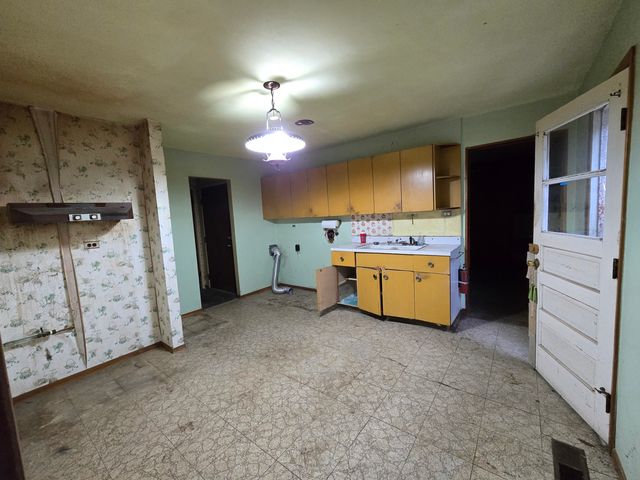 8621 W 167th Place, Orland Park, IL 60462