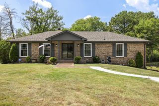 225 Cross Timbers Dr, Nashville, TN 37221