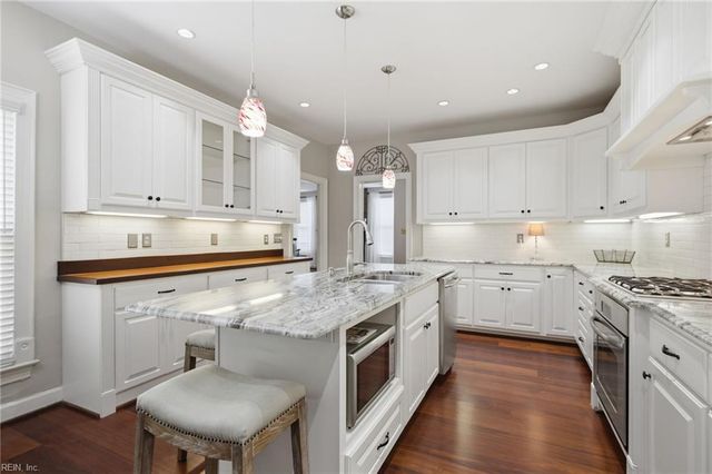 1050 Collection Creek WAY, Virginia Beach, VA 23454