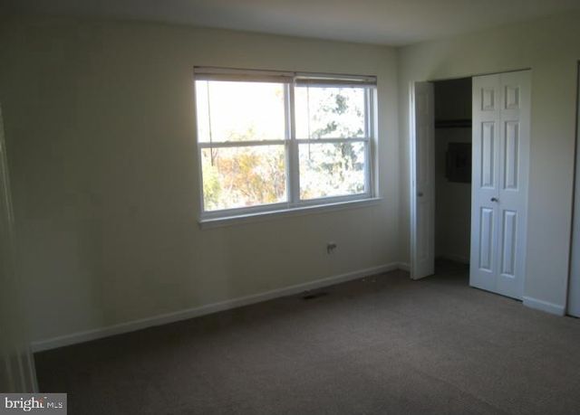 37 W LAKEVIEW AVE, Oaklyn, NJ 08107