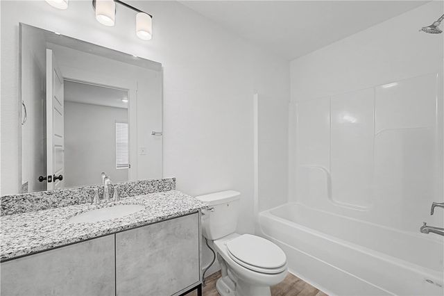 651 St Charles Place, Bentonville, AR 72713