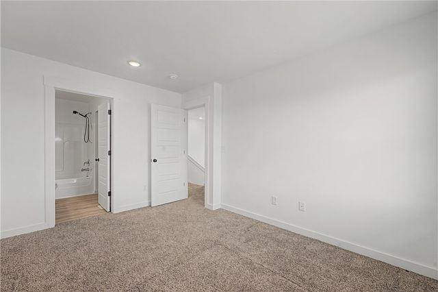 651 St Charles Place, Bentonville, AR 72713