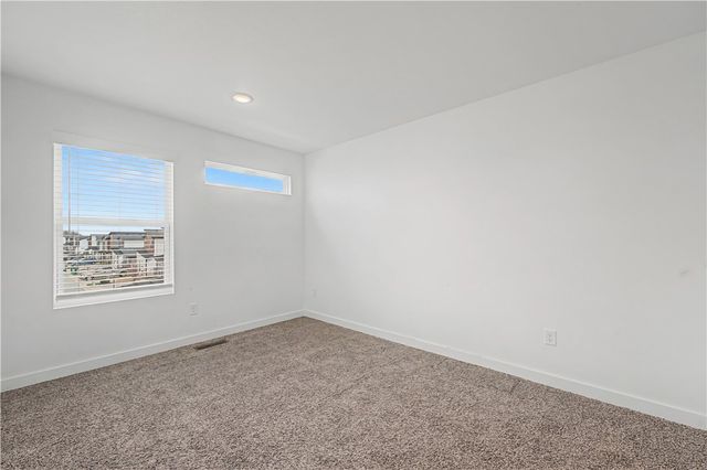 651 St Charles Place, Bentonville, AR 72713