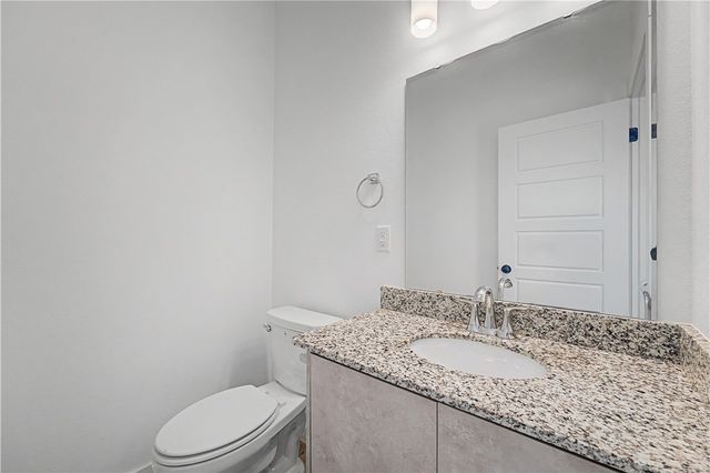 651 St Charles Place, Bentonville, AR 72713