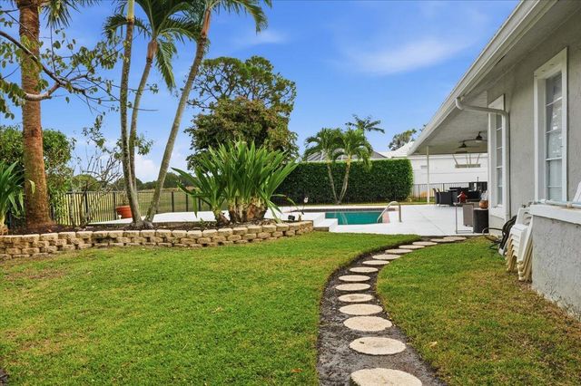 2106 Sunderland Avenue, Wellington, FL 33414