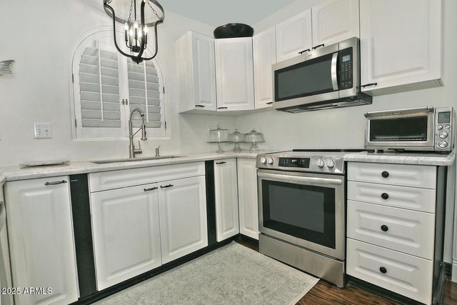 1605 S ASH Drive, Chandler, AZ 85286