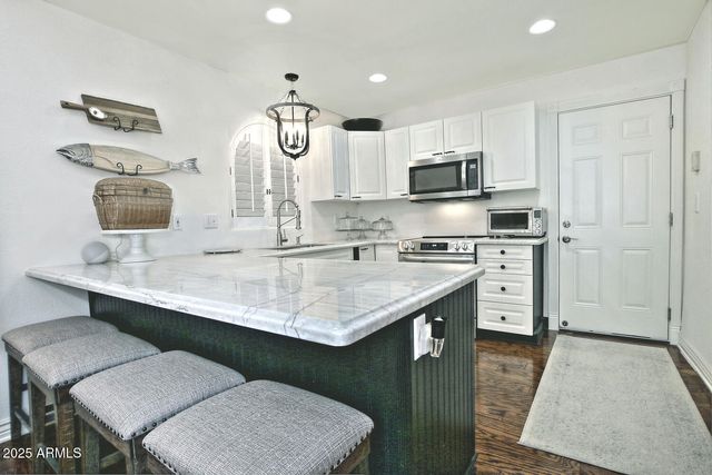 1605 S ASH Drive, Chandler, AZ 85286