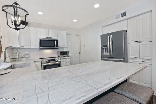 1605 S ASH Drive, Chandler, AZ 85286