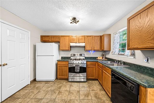 2343 Rambling Way, Lithonia, GA 30058