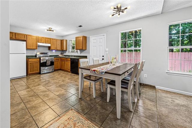 2343 Rambling Way, Lithonia, GA 30058