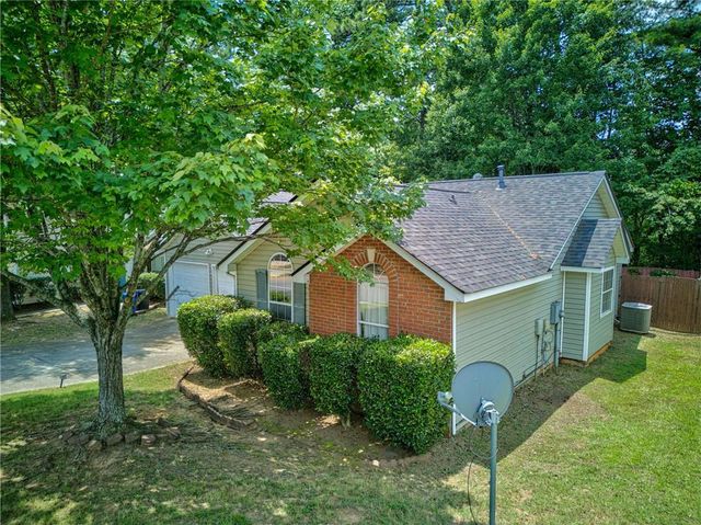 2343 Rambling Way, Lithonia, GA 30058