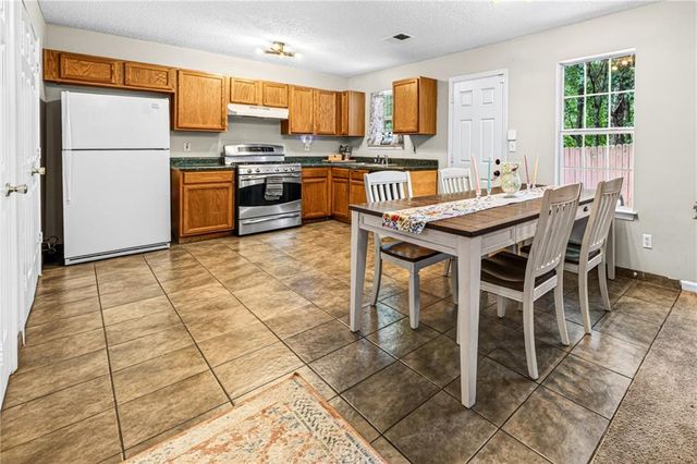 2343 Rambling Way, Lithonia, GA 30058