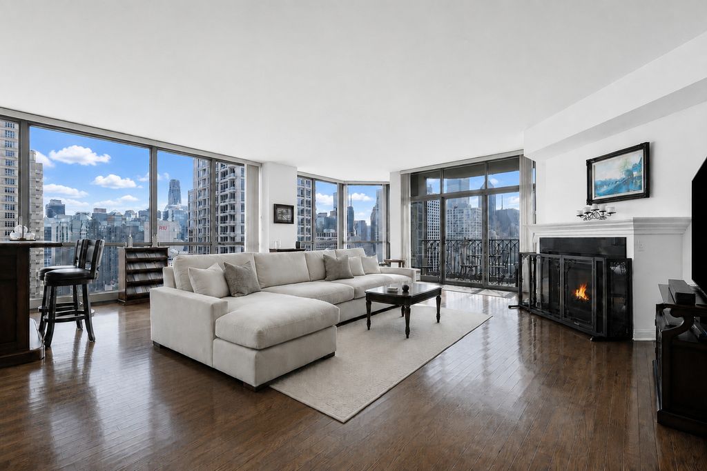 21 E Huron Street 2803, Chicago, IL 60611 — photo 3