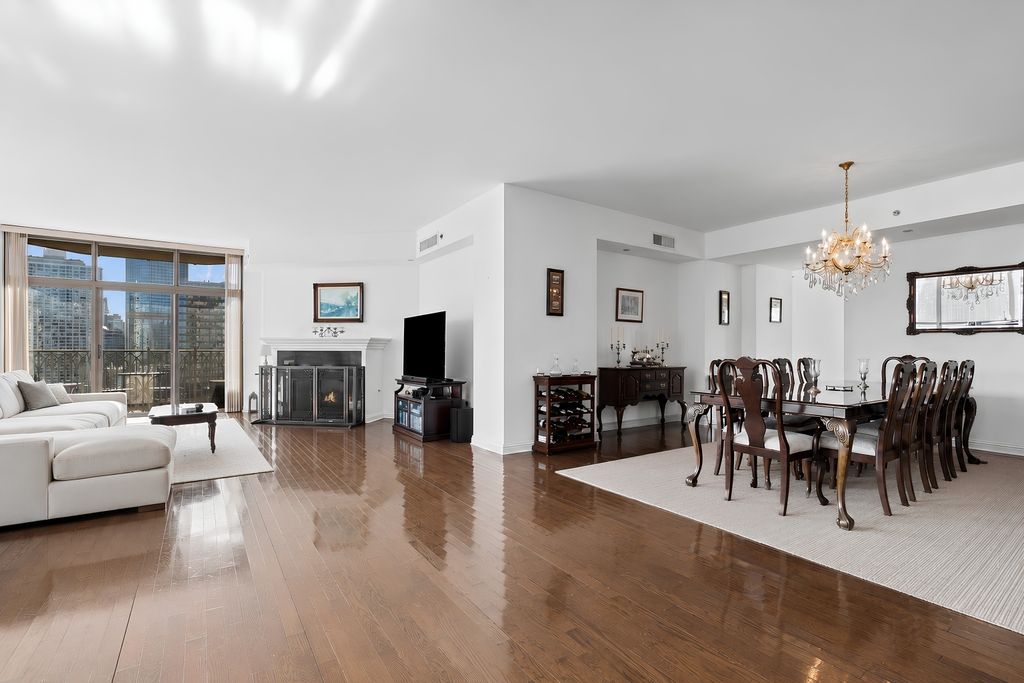 21 E Huron Street 2803, Chicago, IL 60611 — photo 5
